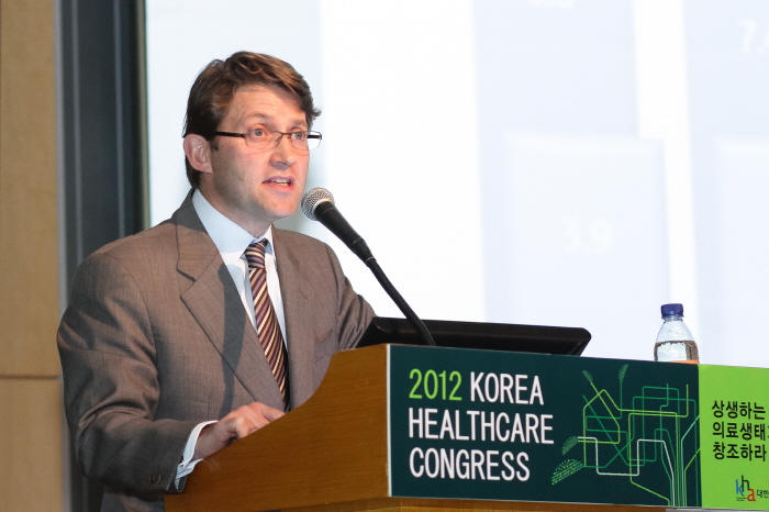 크기변환_로랭_로티발(지이헬스케어코리아_사장,_미국).jpg