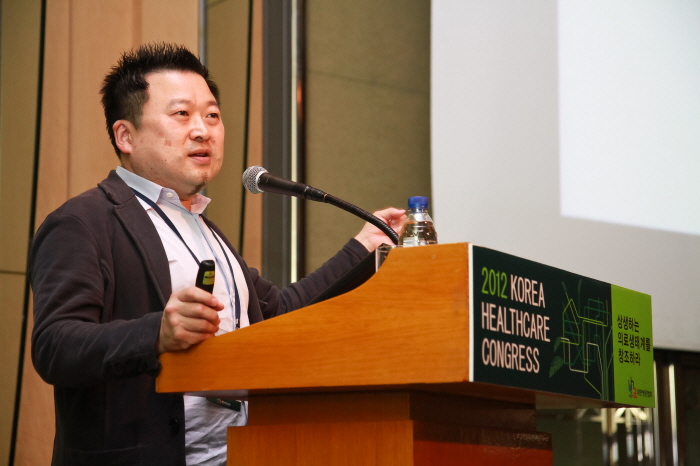 크기변환_김용세(성균관대학교_창의적디자인연구소장,_한국).jpg